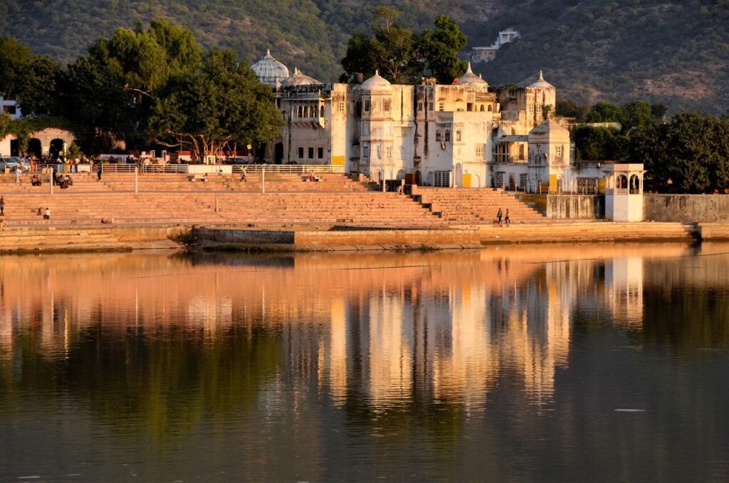 pushkar-2321363_1280-1