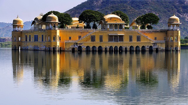 water-palace-3101314_640-1 (2)