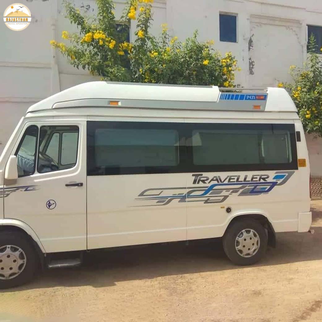 7 Seater Maharaja Tempo Traveller