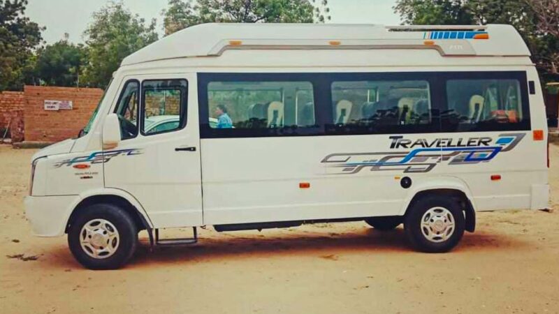 9 Seater Maharaja Tempo Traveller