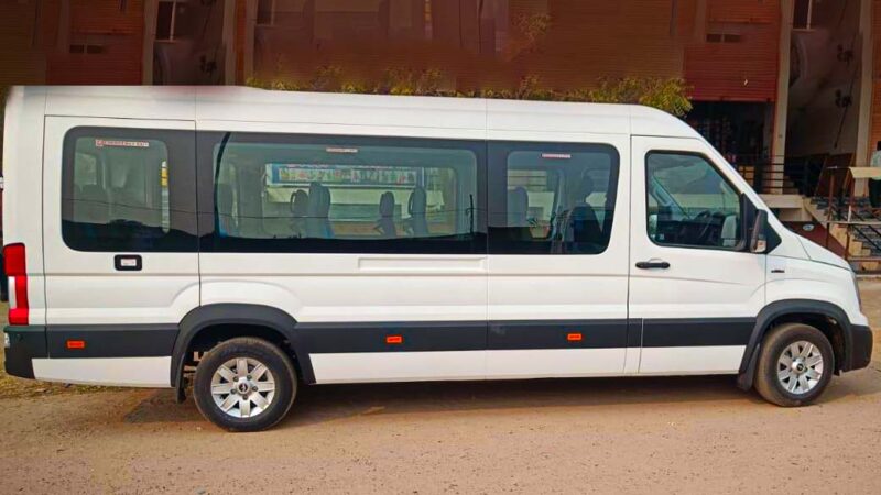9 Seater Urbania Traveller 1