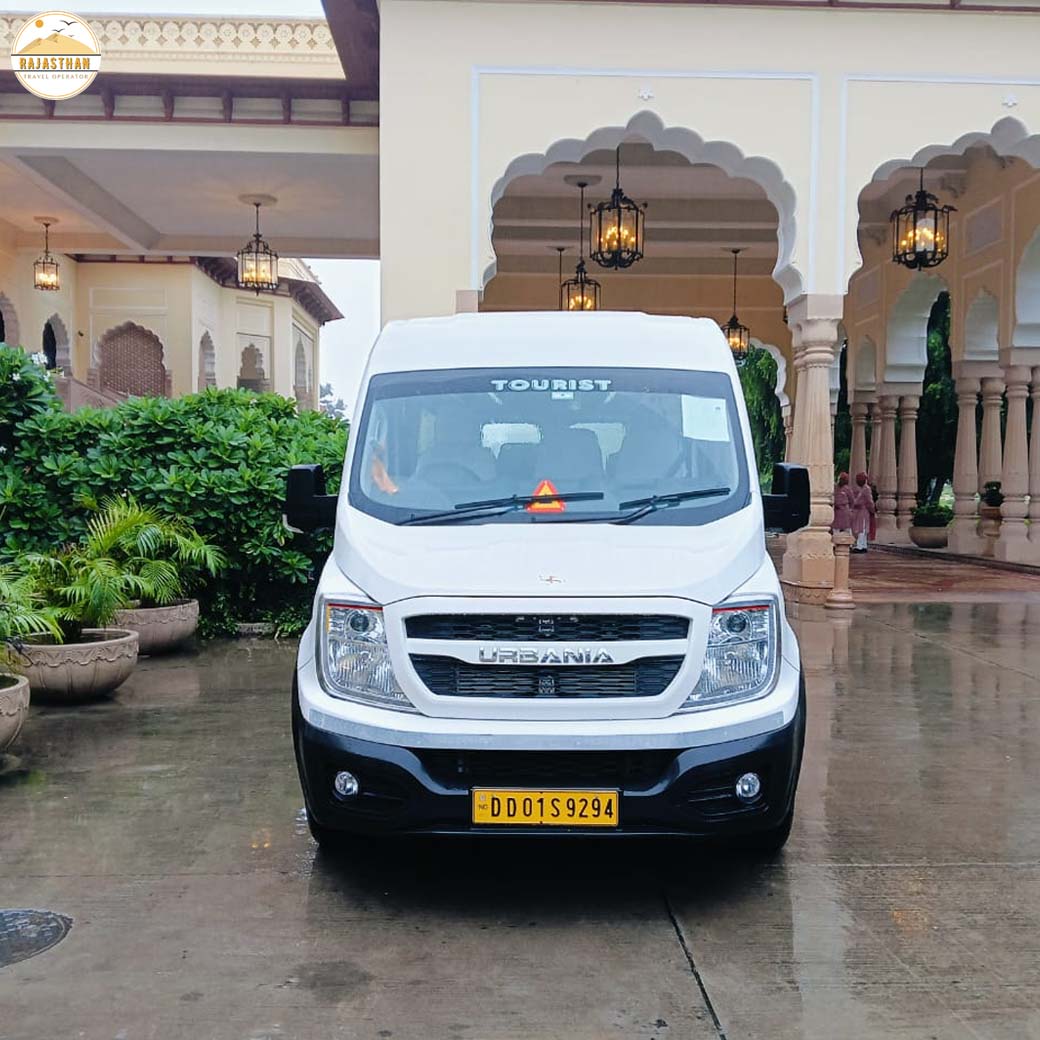 9 Seater Urbania Traveller